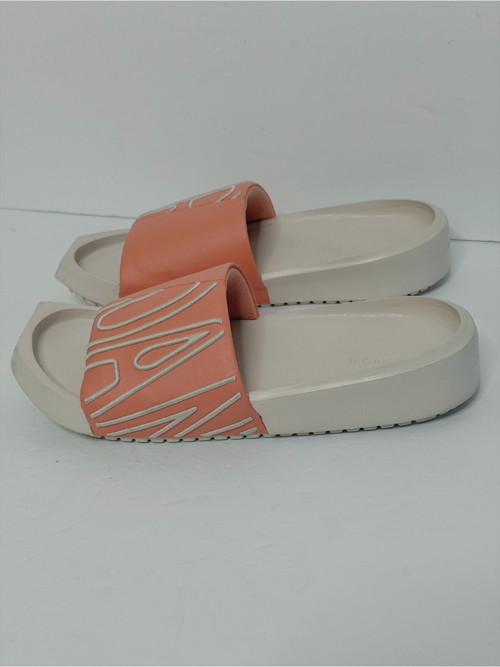 Nike Air Jordan Nola FOAM Slides Slip-On Comfort Sandals size WOMENS 8 peach 🍑